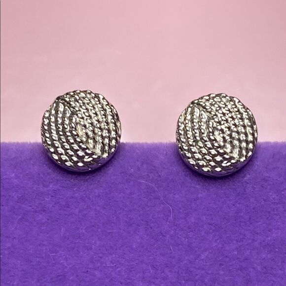 💛 Vintage Monet Silver Rope Textured Earrings - Picture 1 of 3